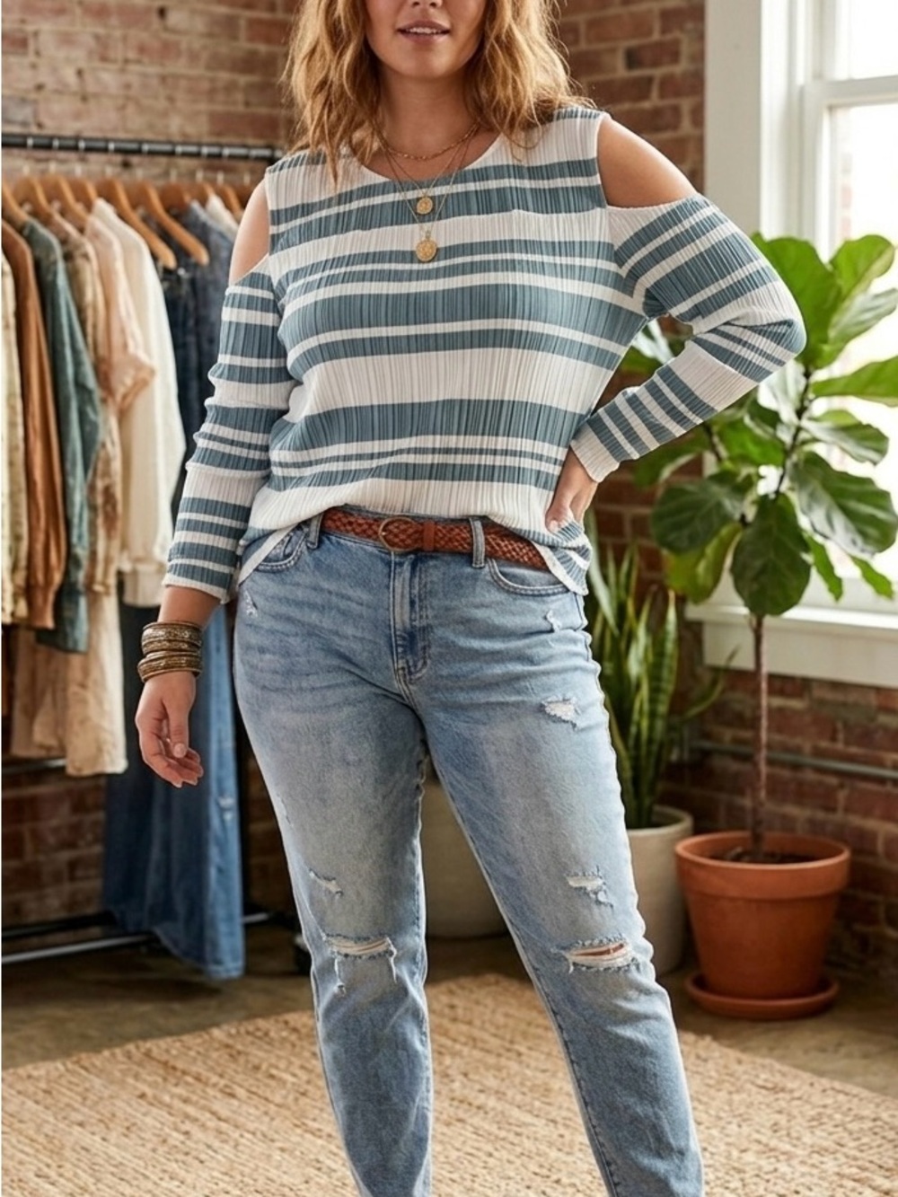 NWT Umgee Blue & White Striped Cold Shoulder Top Size Medium